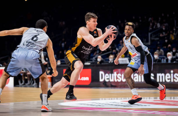 的工资帽规 的工资帽规